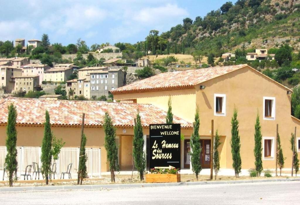 La Tour De Guet Aparthotel Montbrun-les-Bains Kültér fotó